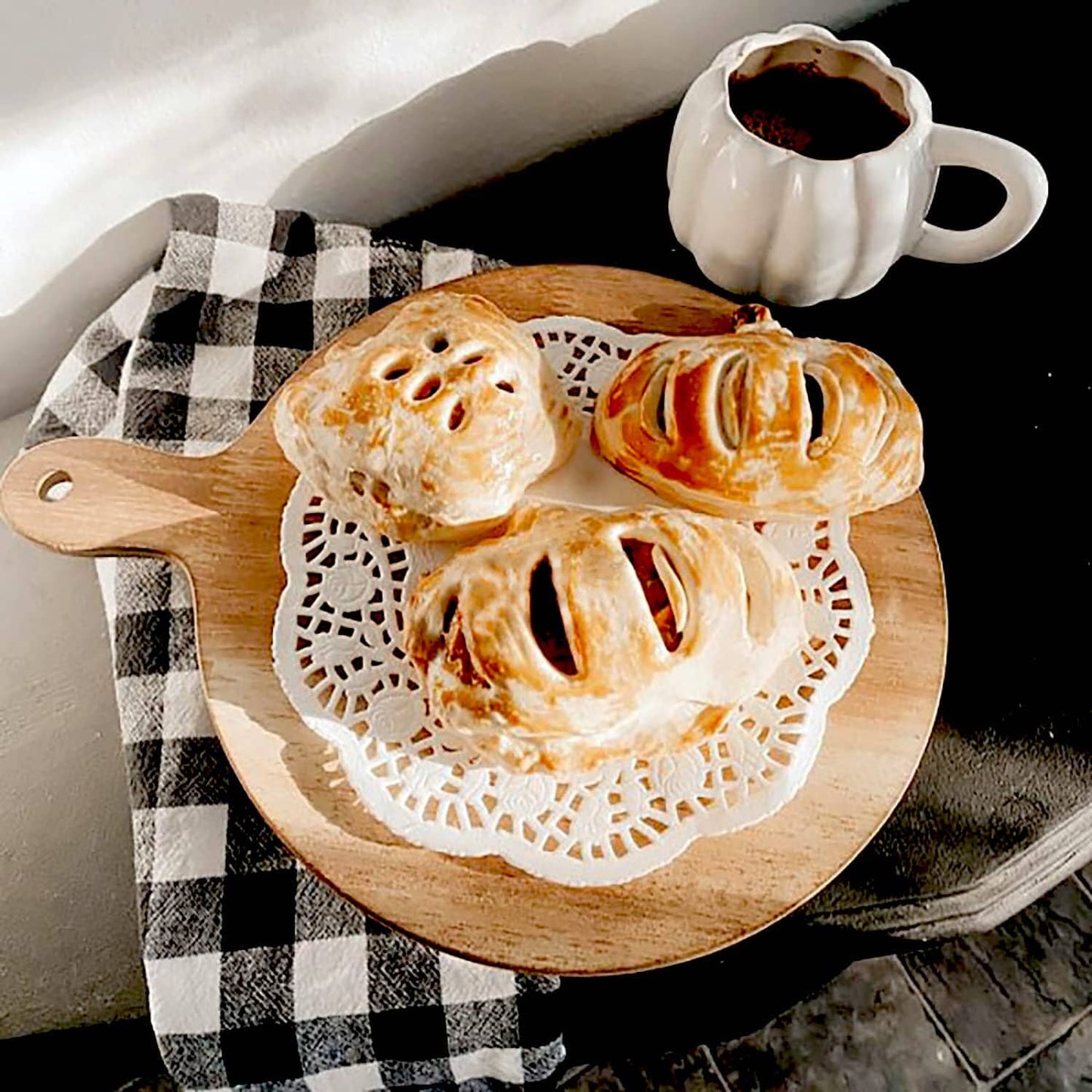 1-Press Pocket Pie Presser Marcira